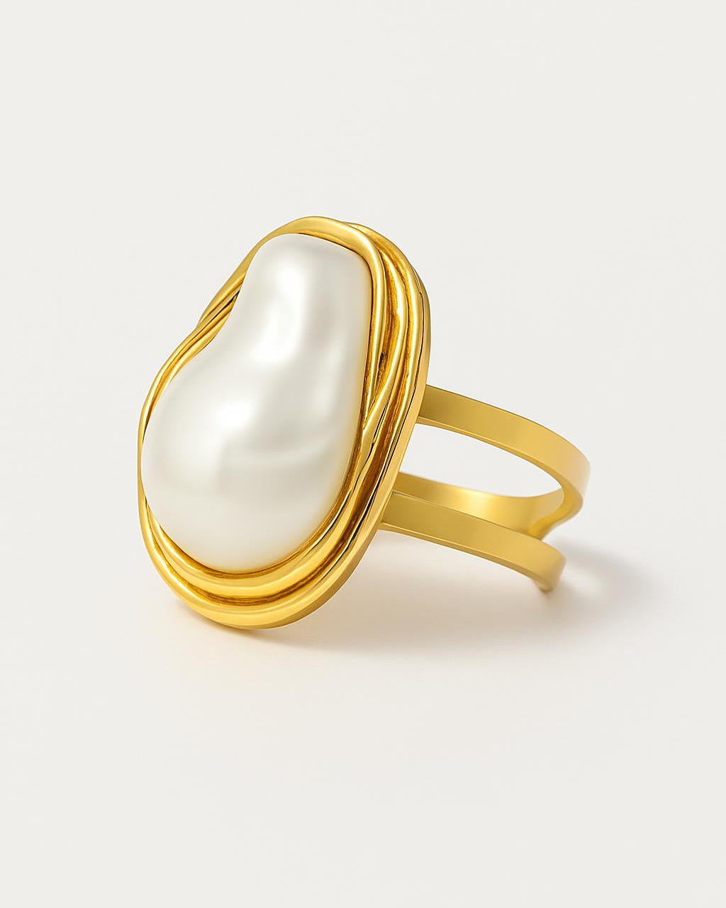 Camélia Gold Pearl Ring