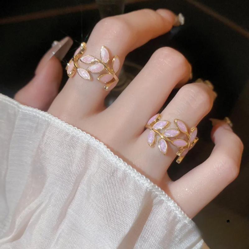 Ring mit Blattdesign | Gemeinsam gegen Brustkrebs