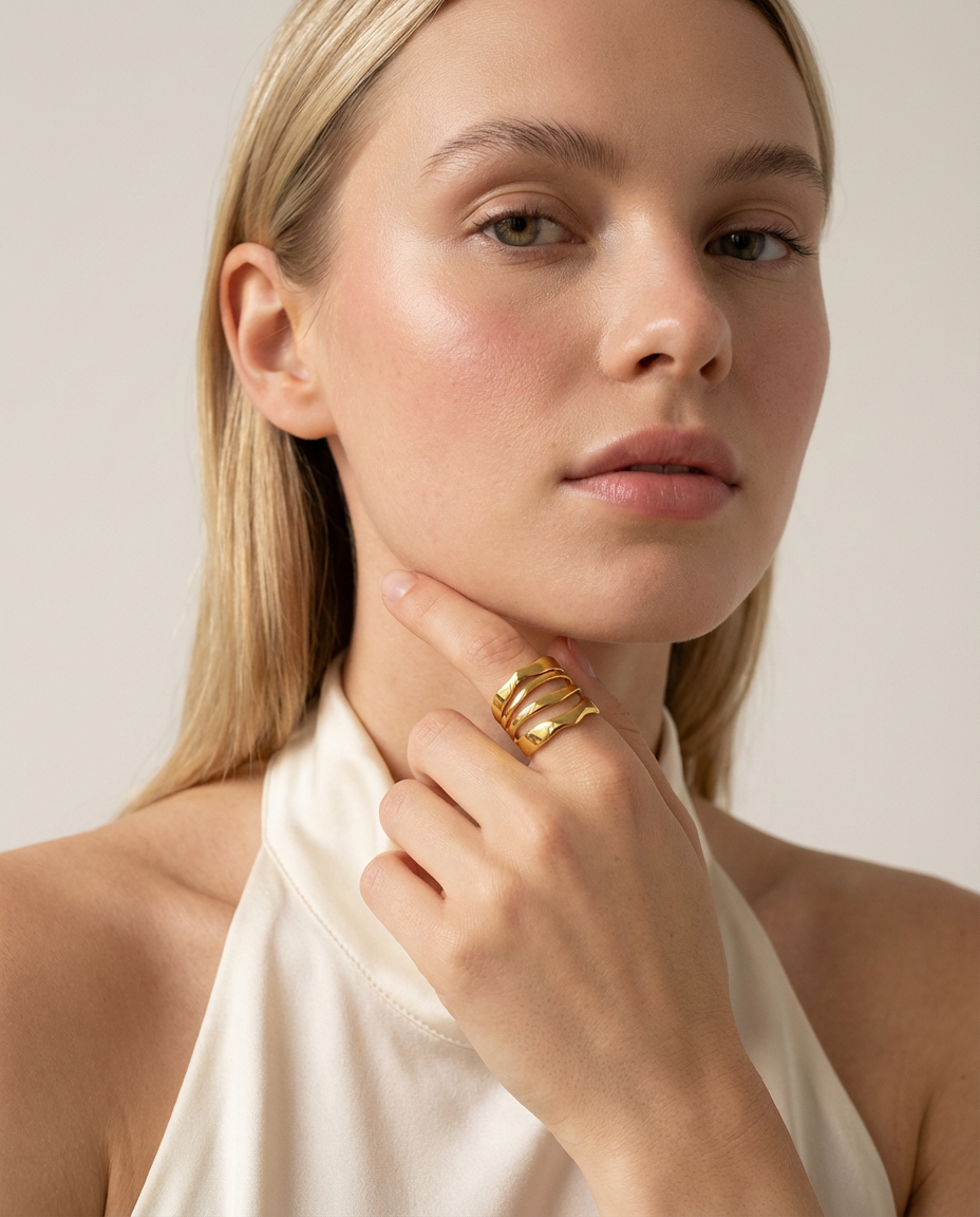 Ring mit wellenförmiger Textur