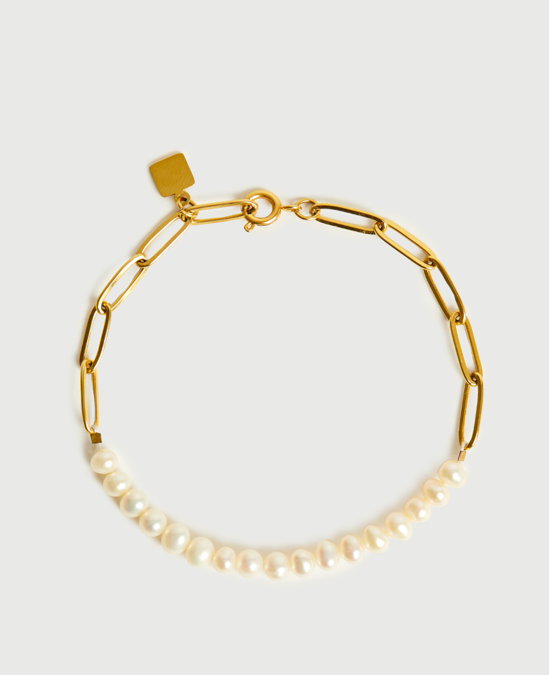 Alicia-Armband aus Büroklammern