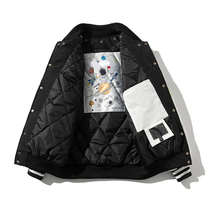 🇩🇰 Drift – Broderet Varsity Jakke med Aftagelig Hætte