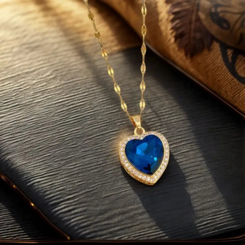 Jaselle Vireyne goldene Kette