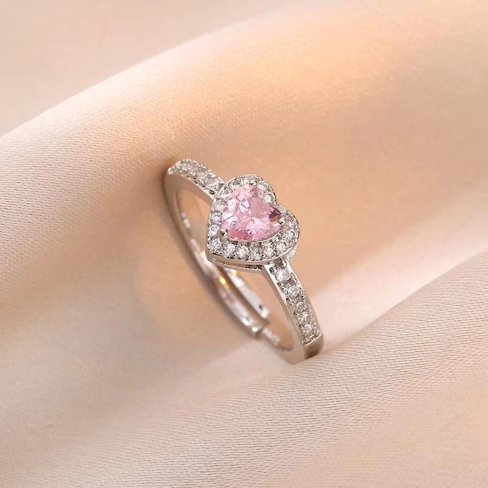 Herz aus Licht-Ring | Gemeinsam gegen Brustkrebs