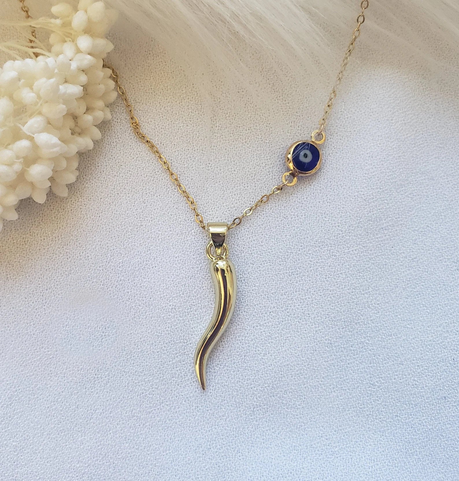 Halskette gegen den bösen Blick