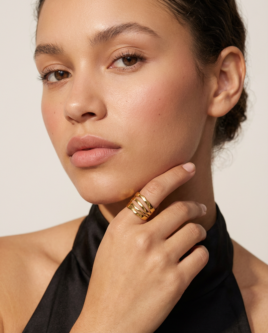 Ring mit wellenförmiger Textur