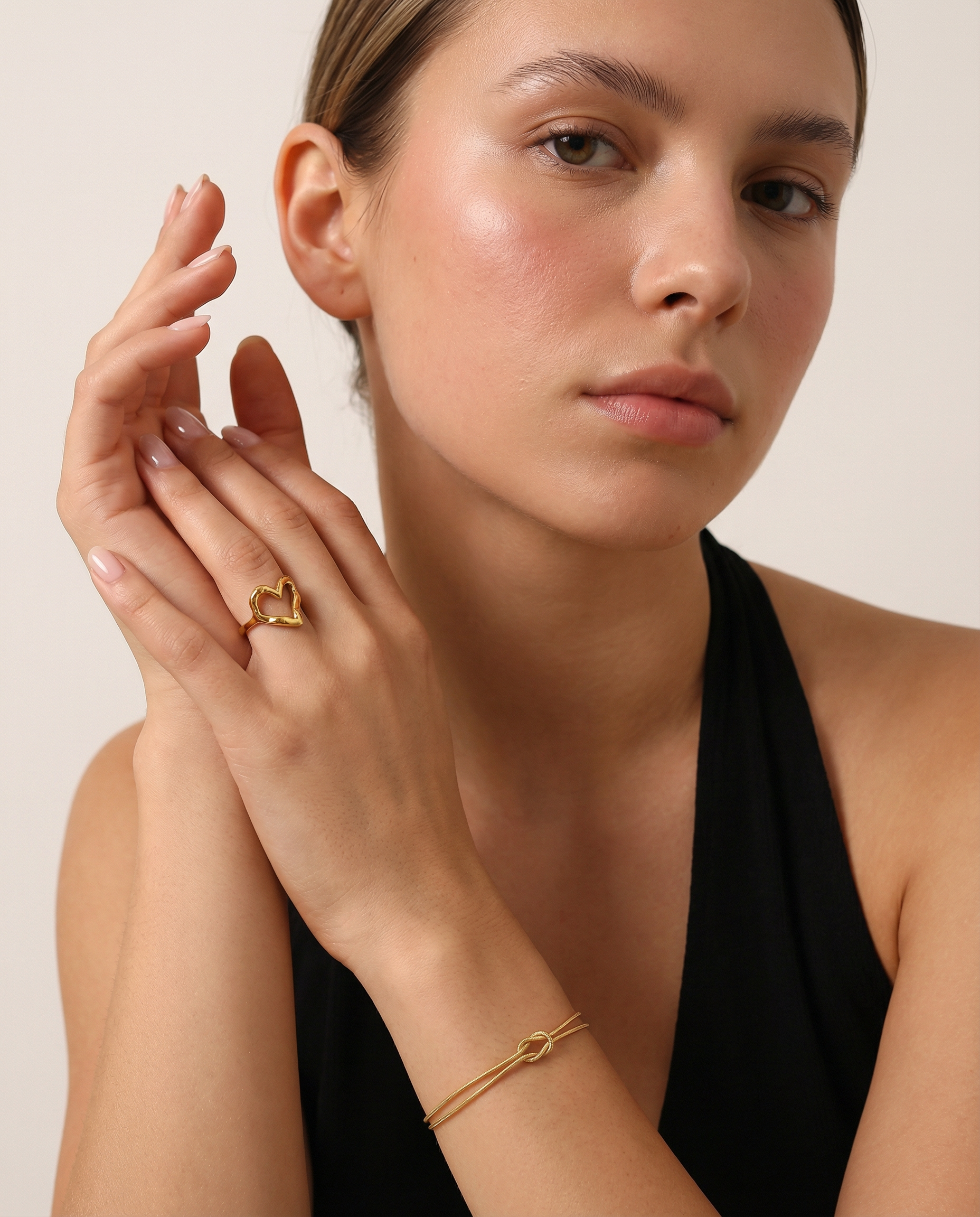 Amora Open Heart Ring