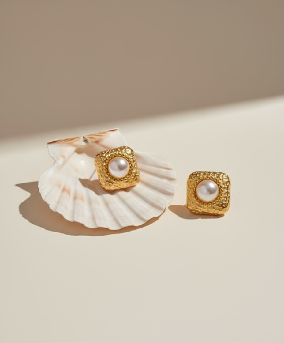 Eva Pearl Earrings