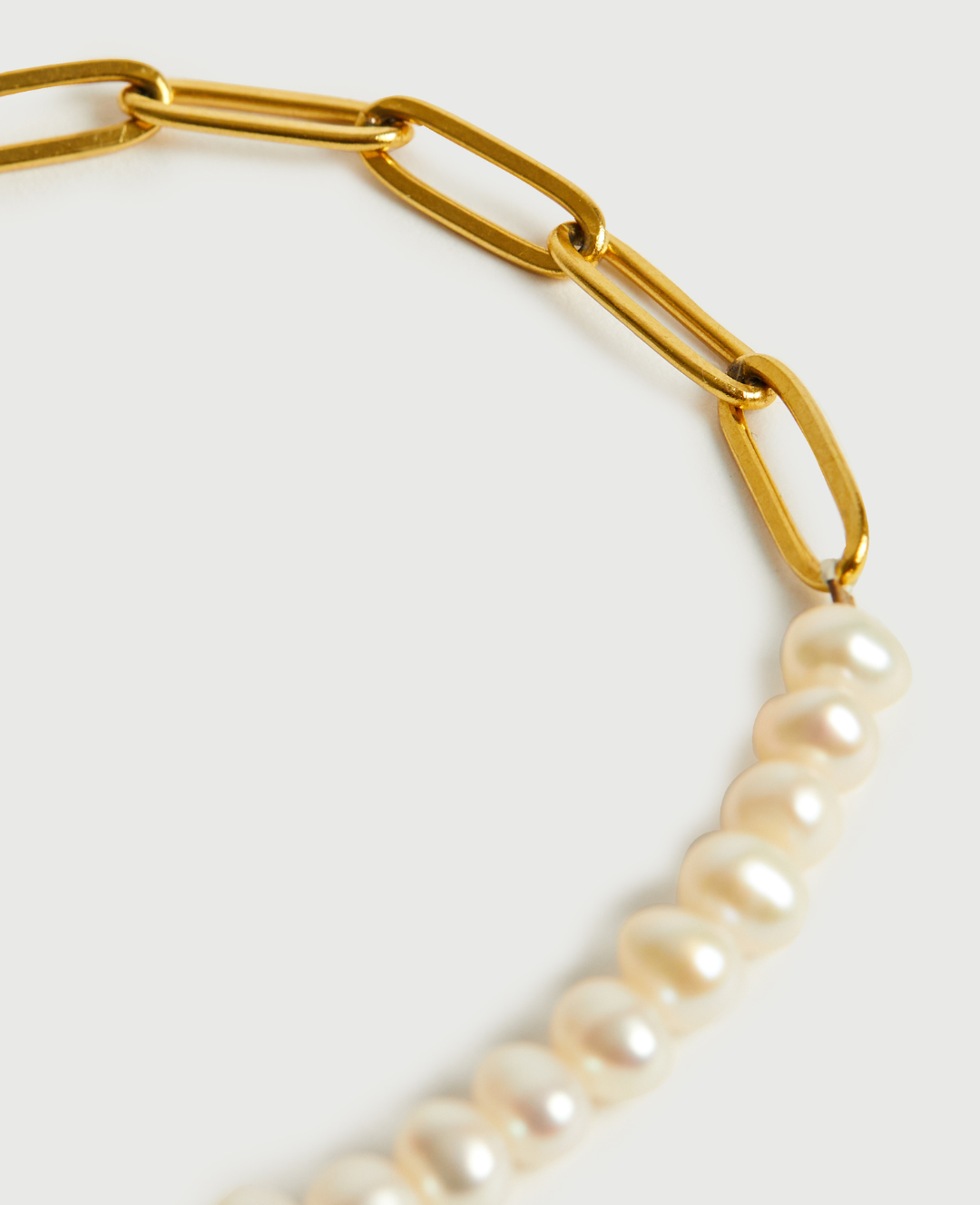 Alicia-Armband aus Büroklammern