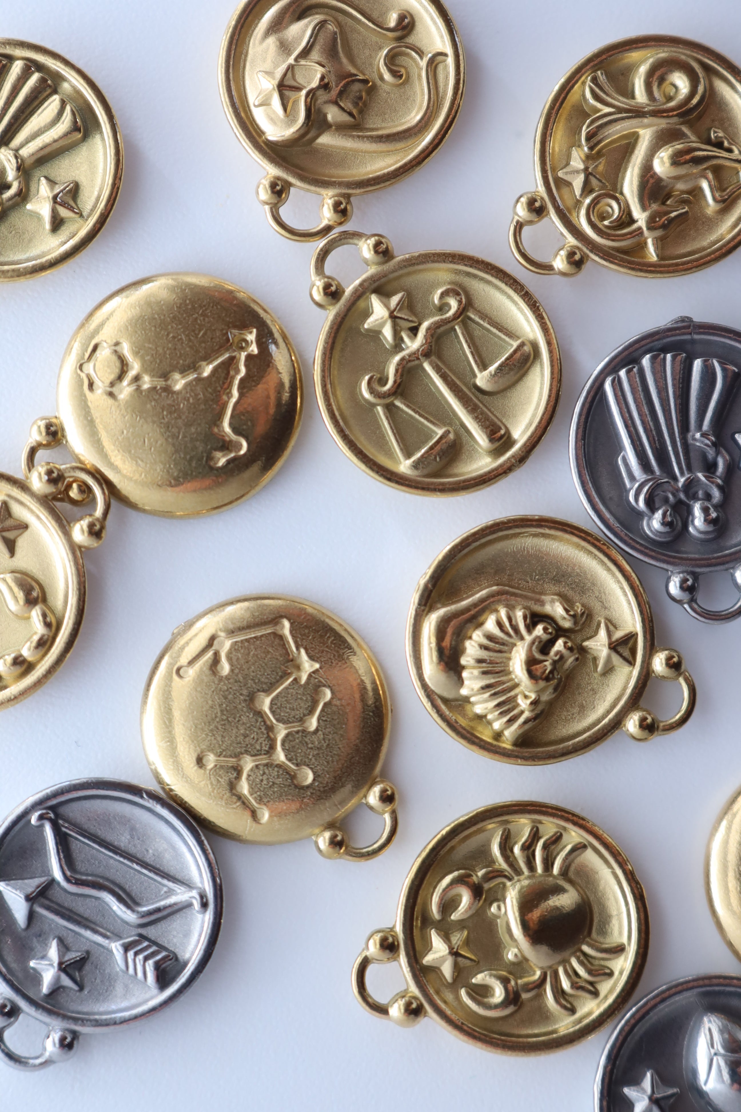 Sternzeichen Anhänger mit Konstellation